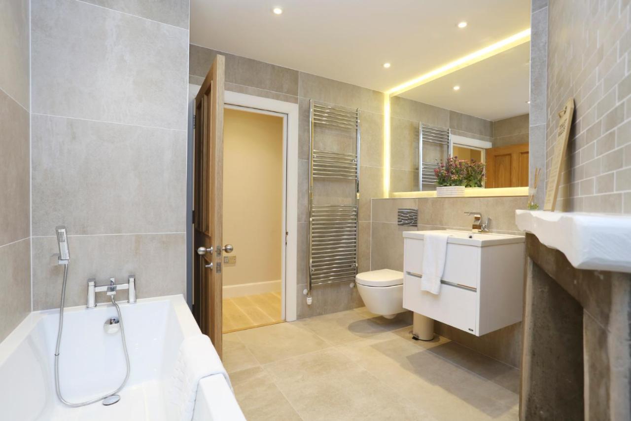Joivy Elegant Home At The Heart Of The Royal Mile 에든버러 외부 사진