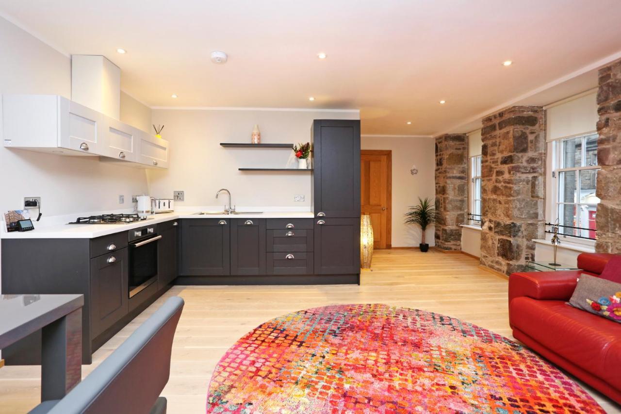 Joivy Elegant Home At The Heart Of The Royal Mile 에든버러 외부 사진